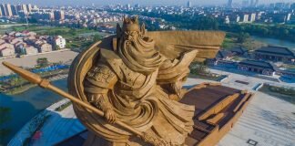 Estátua gigante de Guan Yu, Deus da Guerra